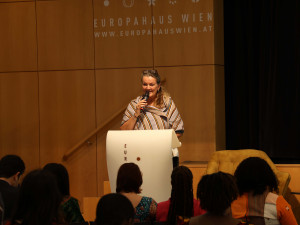 Monika Schüssler betonte die Relevanz des ersten Interkulturellen Tages für Klimagesundheit.