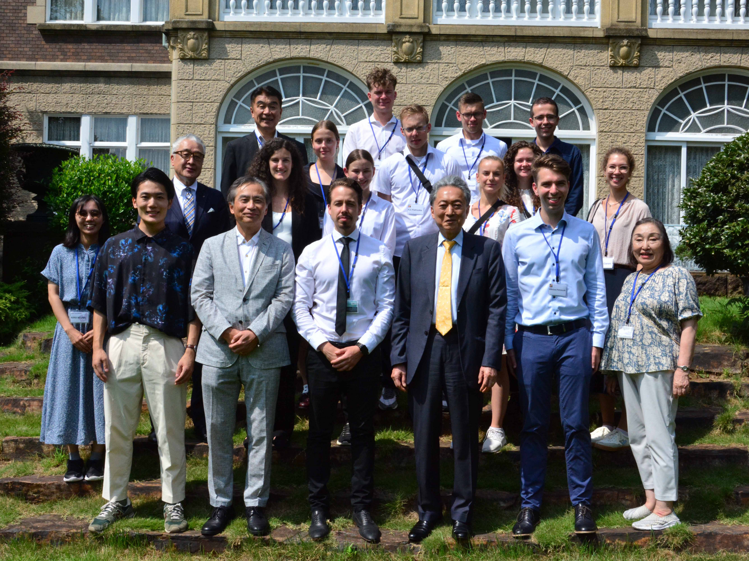 ÖJAB delegation visiting the YUAI founding family Hatoyama in Japan during the Austrian-Japanese Youth Exchange 2024. Photo: YUAI